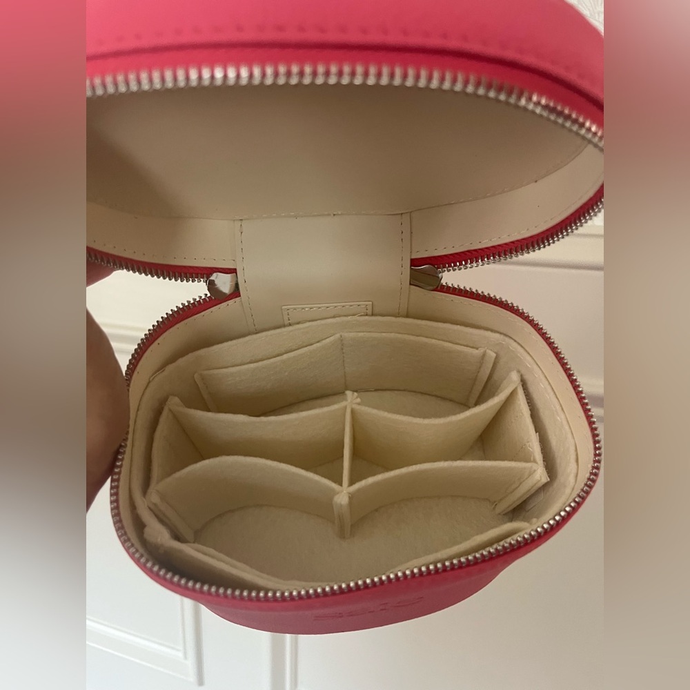 Saie Pink Makeup Travel Case - Picture 4 of 6